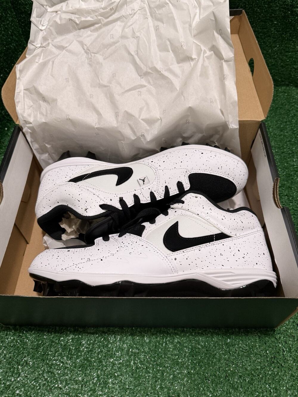 Size 10 Nike Air Jordan Stadium 90 TD White Black Men Football Cleats HQ0210-100